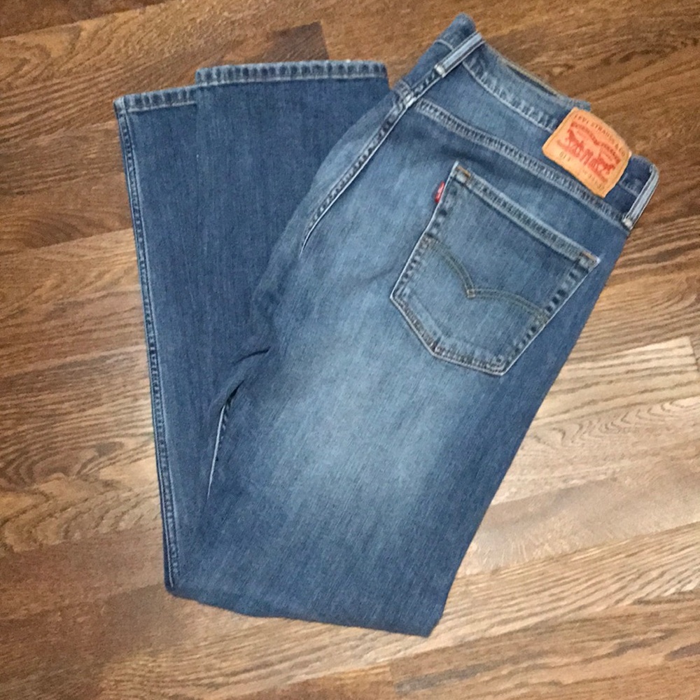 Levi’s 513 gently worn blue jeans. 34W/32L